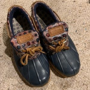 Sperry rain shoes Women’s size 6 with cute paisley pattern worn but still great